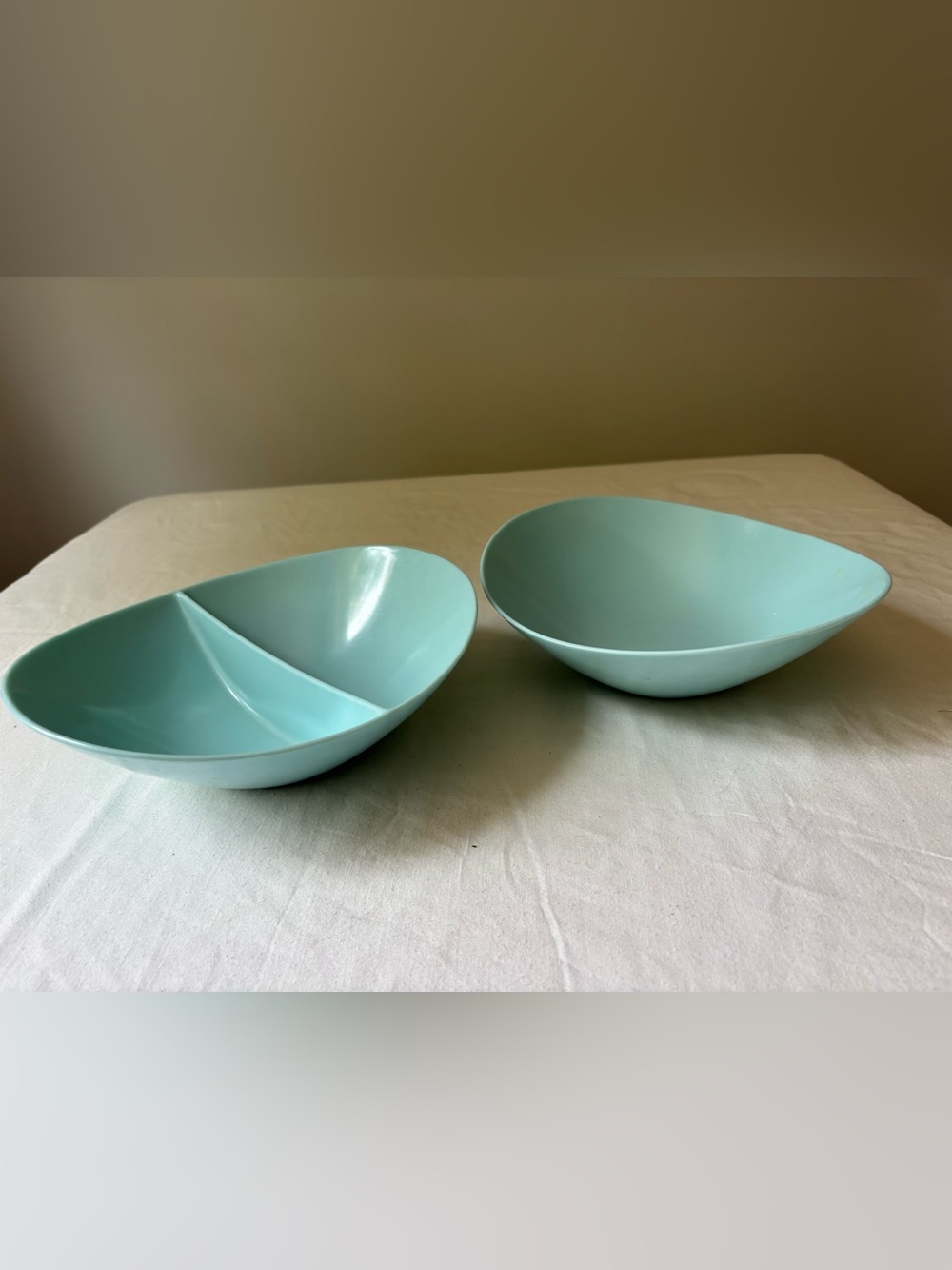 Set of 2 vintage Futura Melmac blue bowls